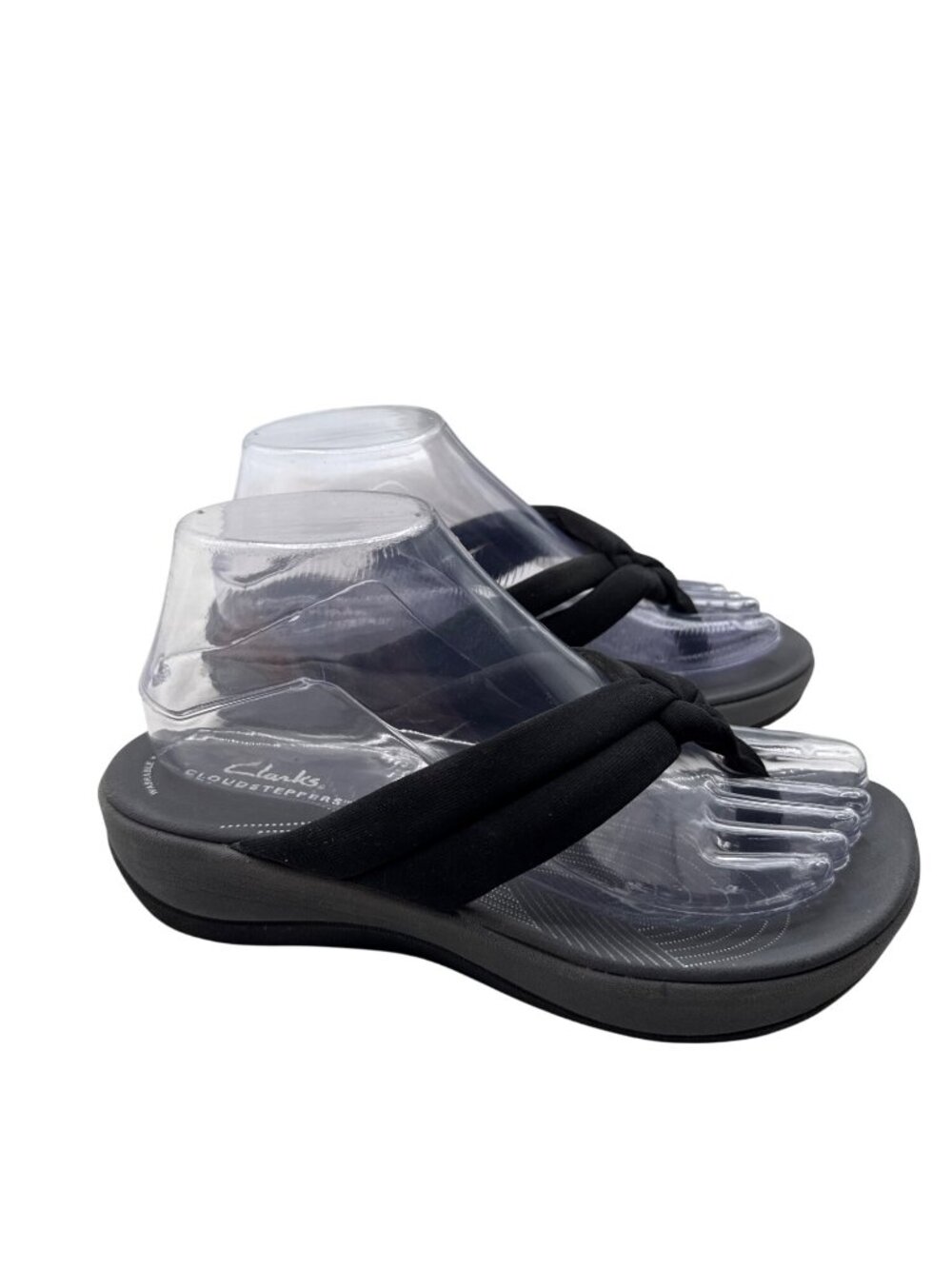 Clarks Size 7 Cloudsteppers  Cushioned Black Flip Flop Knotted Strap Sandals